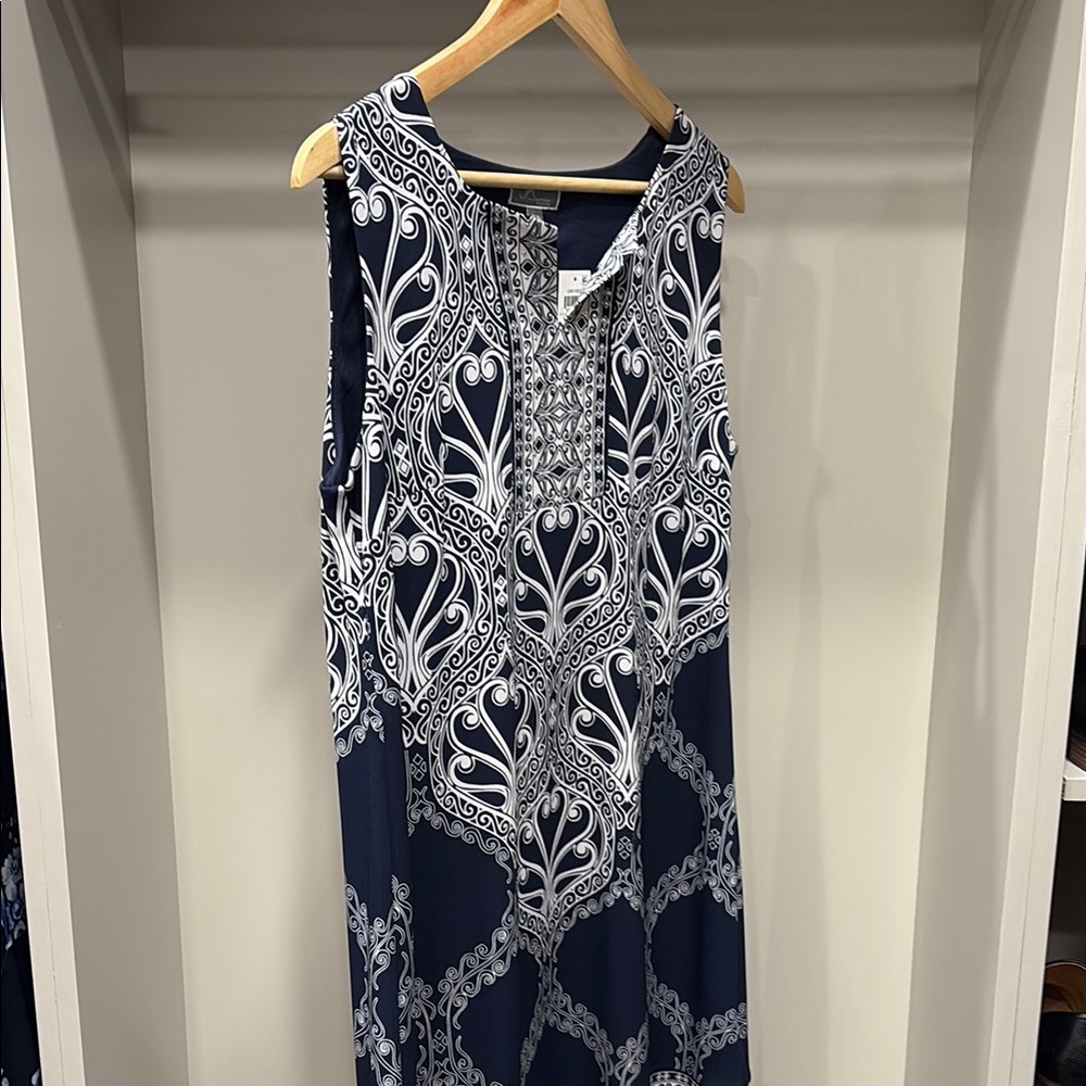 JM Collection Navy and White Patterned Top